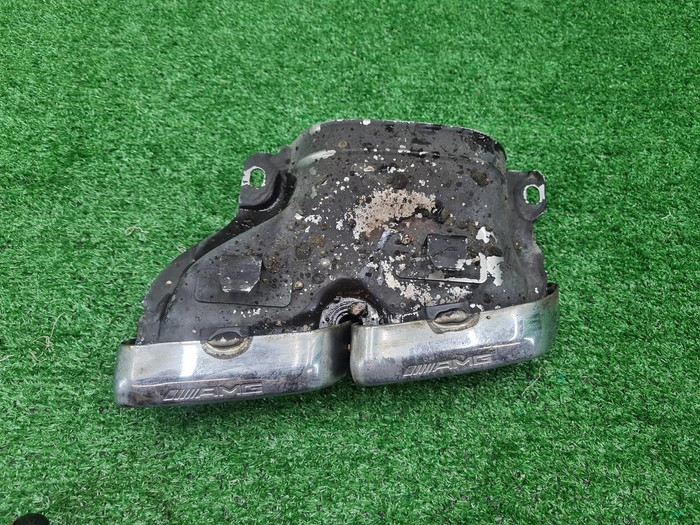 Насадка глушителя RH Mercedes C W205 14-18 AMG 63