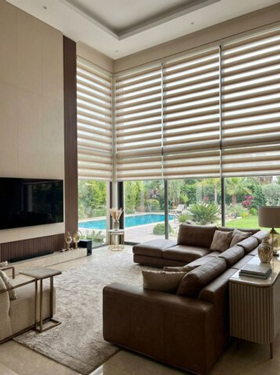 Рулонные шторы День-Ночь на панорамные окна, ткань бежевый blackout