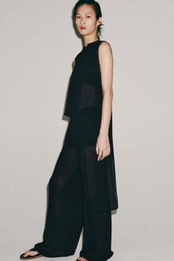 ZARA БРЮКИ ПРЯМОГО КРОЯ ИЗ СТРУЯЩЕЙСЯ ТКАНИ, ЧЕРНЫЙ