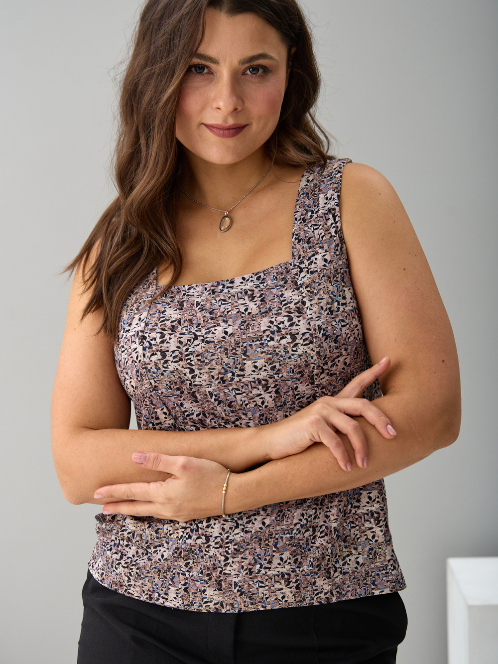 Майка М-040/бежевоголубые-листочки