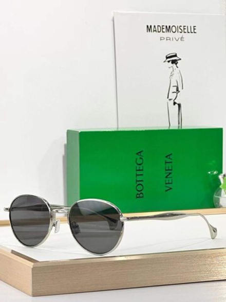 Солнцезащитные очки Bottega Veneta