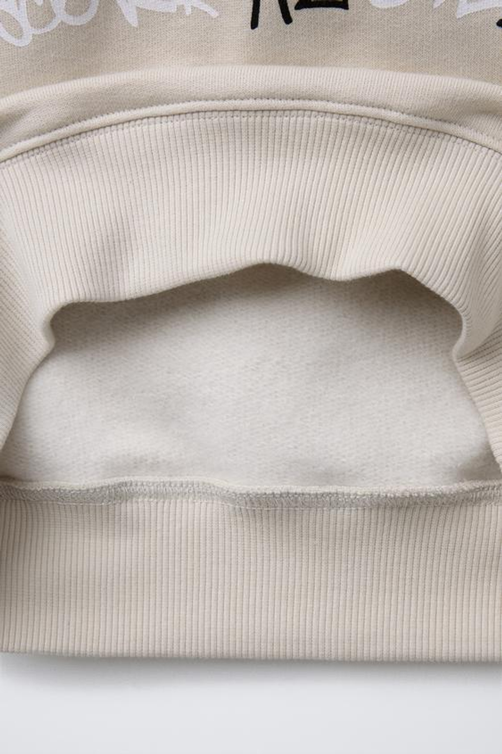 ZARA ТОЛСТОВКА С РЕЛЬЕФНЫМ ПРИНТОМ, ПЕСОЧНЫЙ