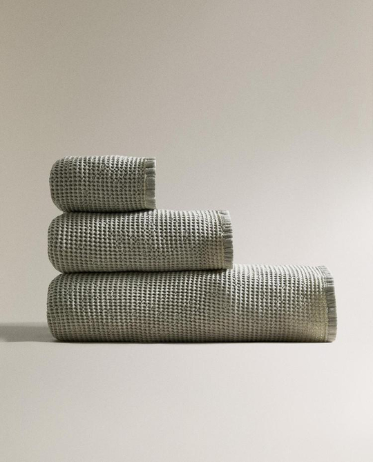 ZARA HOME БАННОЕ ПОЛОТЕНЦЕ С ВАФЕЛЬНЫМ УЗОРОМ, ЗЕЛЕНЫЙ