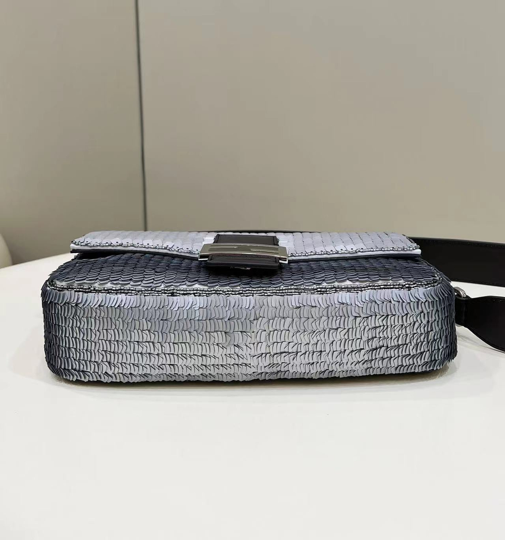 Fendi Baguette 27 cm