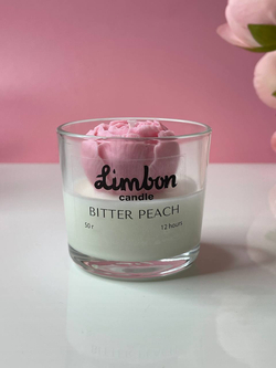 Ароматическая свеча из соевого воска с цветком пиона "Bitter Peach"