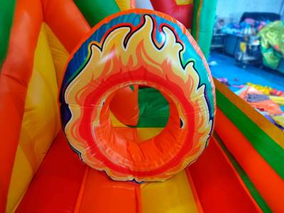 Коммерческий надувной батут "Русский цирк" с крышей, 6x4x4 м