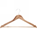 Плечики деревянные с выемками для бретелек «ТАРТИТАН», цвет натуральное дерево, 45см✦