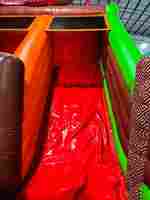 Коммерческий надувной батут “Хижина Дракона” 7,5*6,5*5,5 м