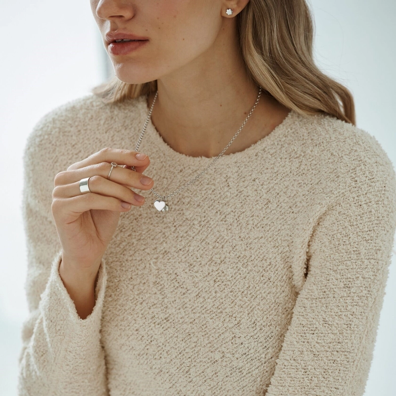 Колье Серебряное Сердце – Белое