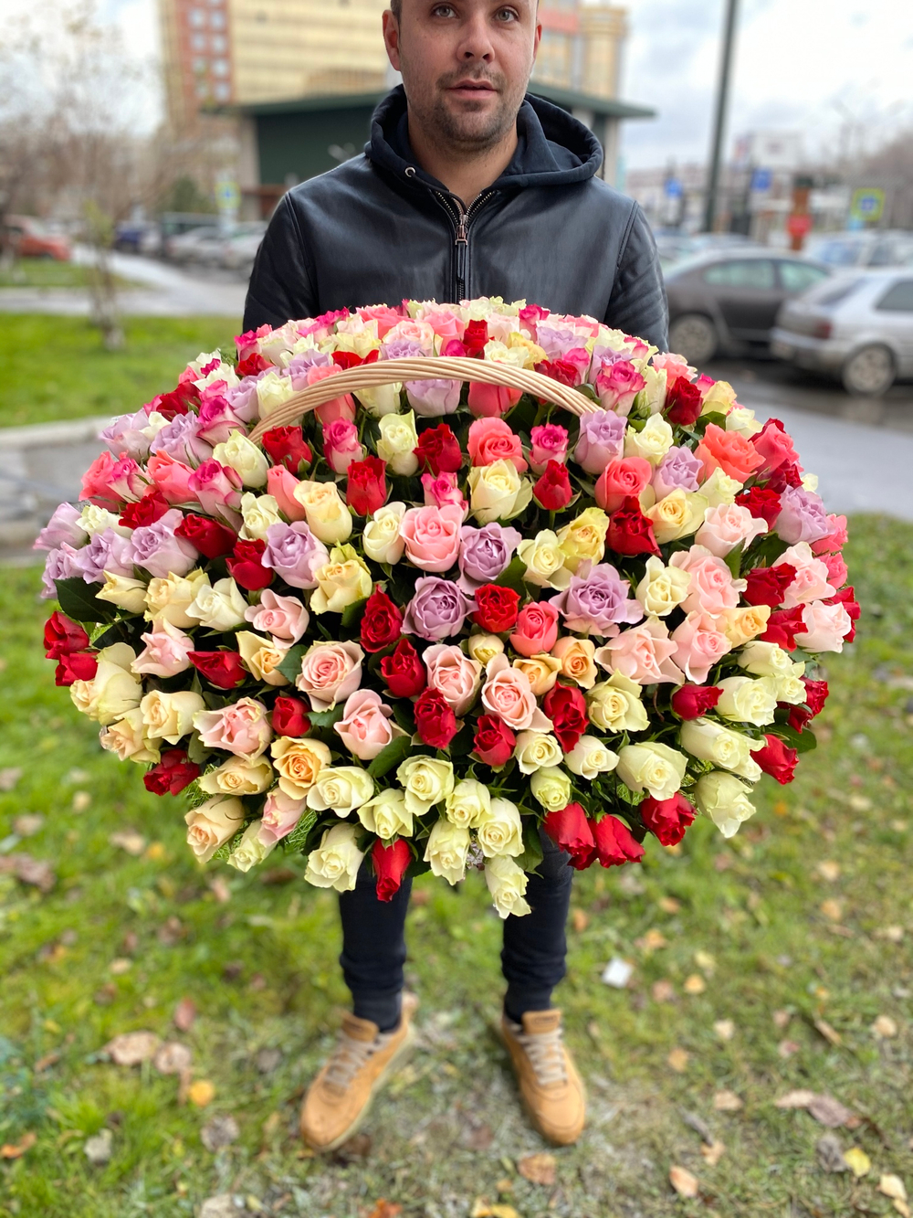 Корзина 201 роза Кения 32 см