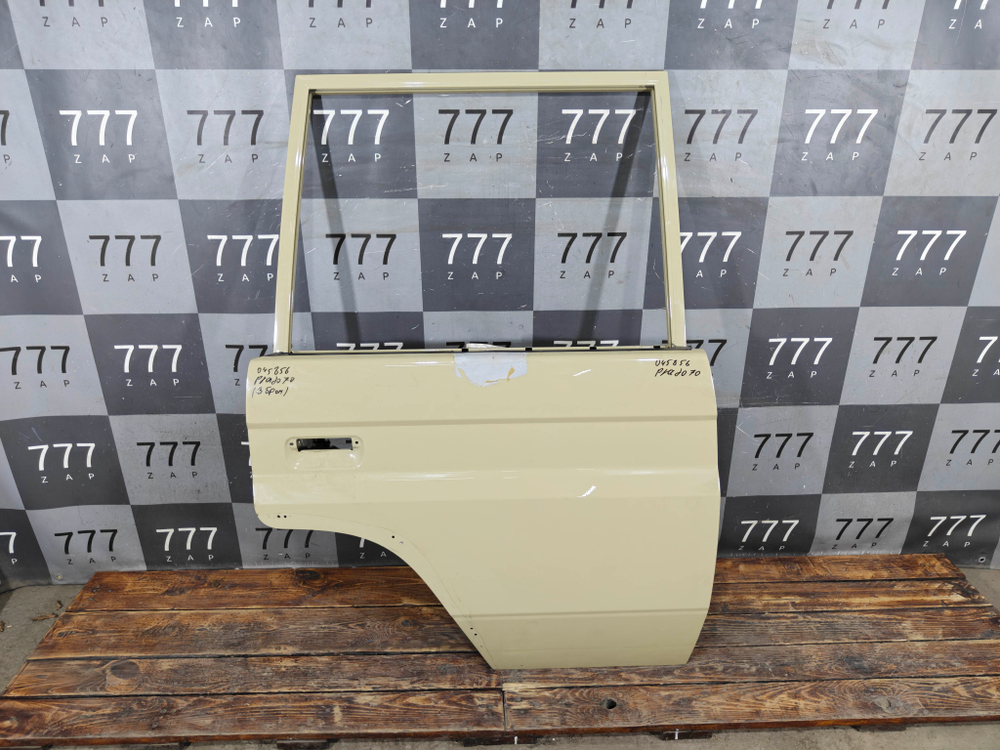 Дверь задняя правая Toyota Land Cruiser 70 84-нв Б/У Оригинал 6711360070