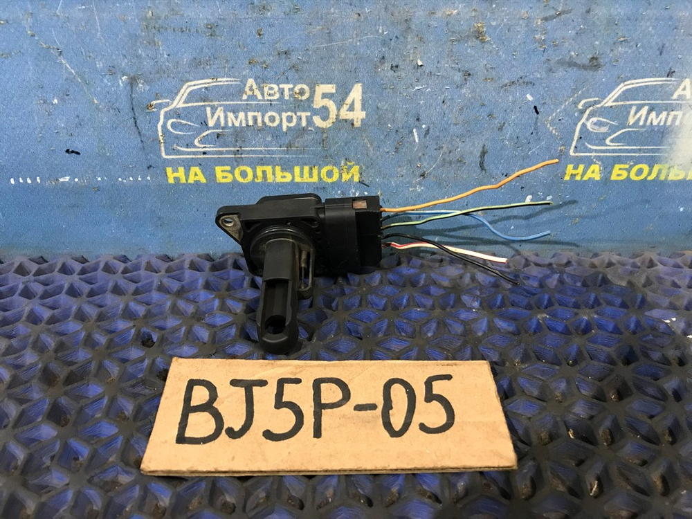 Расходомер MAZDA FAMILIA 2000