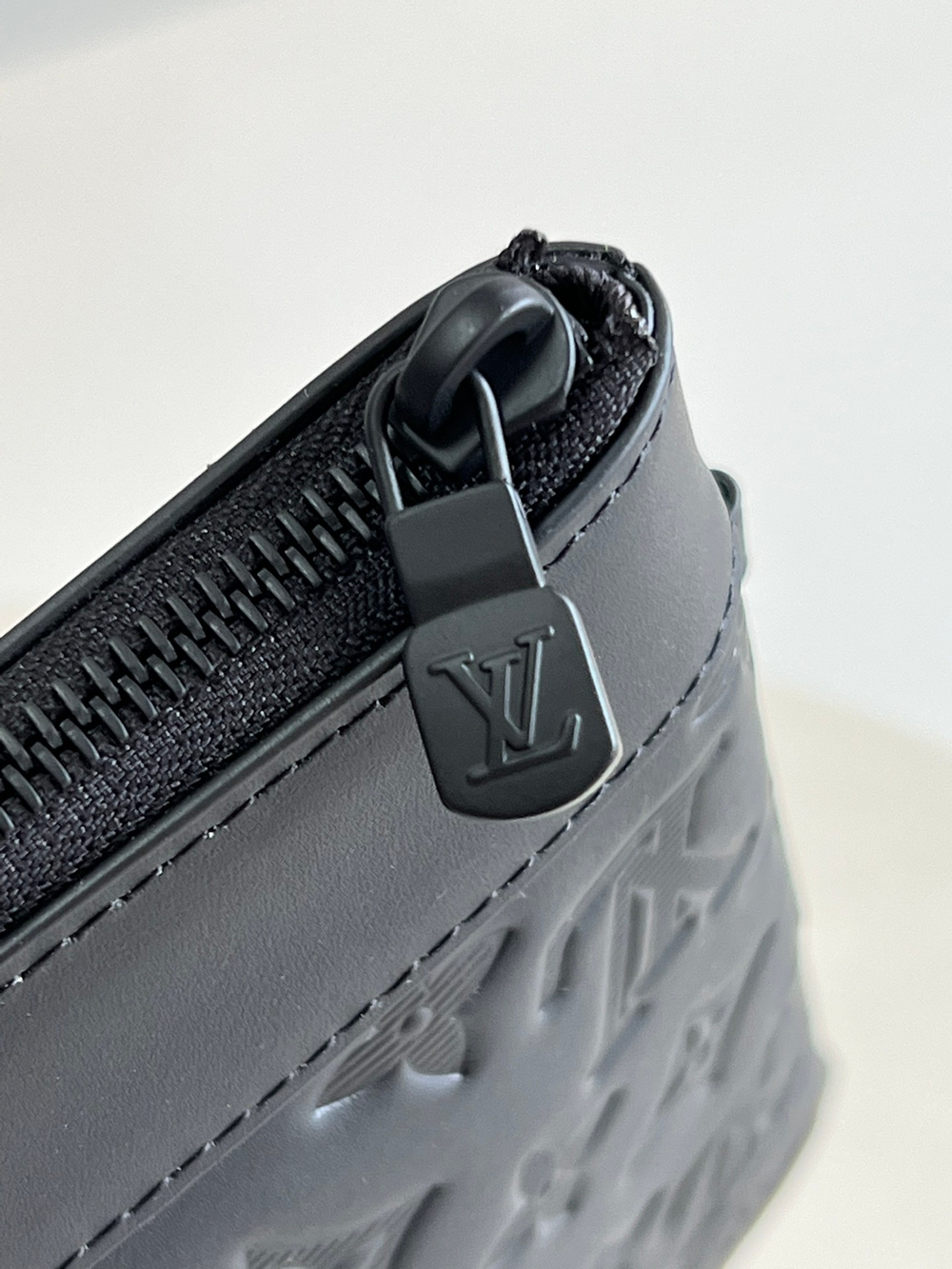 Louis Vuitton Pochette To-Go