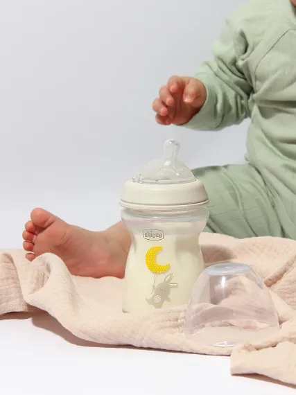 Бутылочка Chicco Natural Feeling 250 мл, 0м+
