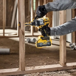 Высоконагрузочная ударная дрель-шуруповерт аккумуляторная DeWalt DCD1007NT 20В, 2250 об/мин, 169 Нм, 38250 уд/мин, без АКБ и ЗУ, с ящик для инструментов