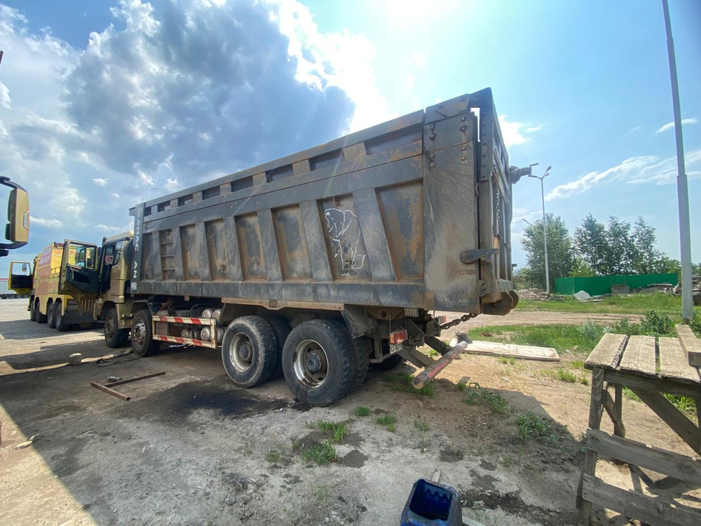 Shacman (Shaanxi) SX* 8x4 Самосвал SX331863366 (Дизельный, 12,5 л, 544 л.с., МТ)