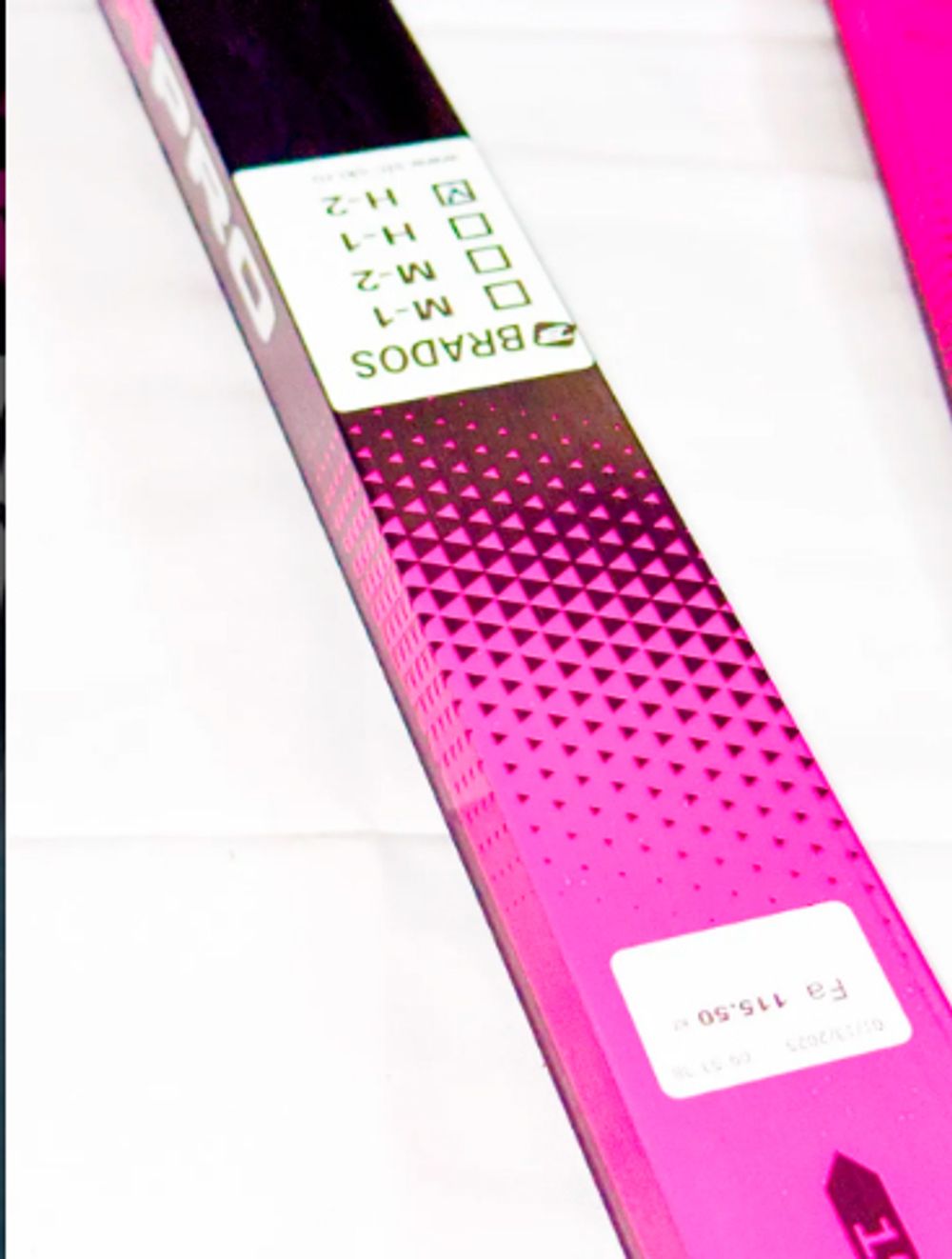 Беговые лыжи BRADOS AIR PRO SKATE с установленной платформой NIS (2025/2026)