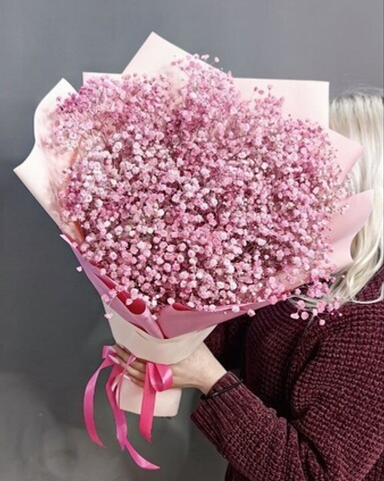 Букет с розовой гипсофилой