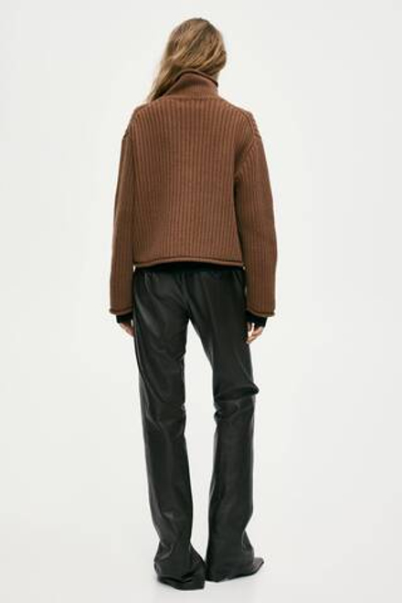 H&M Вязаный шерстяной свитер в рубчик, коричневый