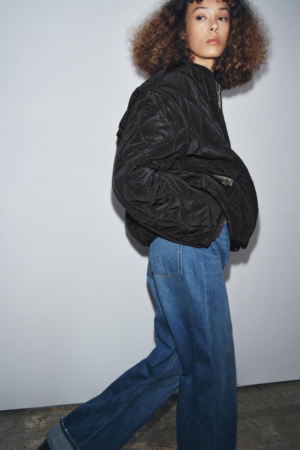 ZARA ДВУСТОРОННЯЯ СТЕГАНАЯ КУРТКА — ZW COLLECTION, ЧЕРНЫЙ/ЗЕЛЕНЫЙ