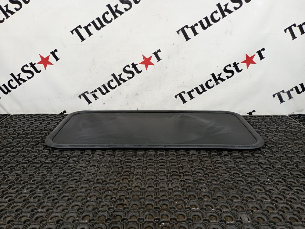 Стекло кабины заднее 2023 год.