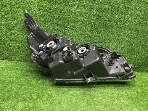 Фара левая Suzuki Vitara 2 (2014-2019) галоген