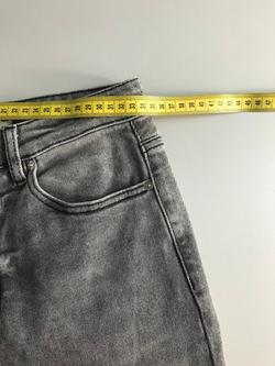 Джинсы Befree модного цвета, маркировка S, визуально на 44 размер