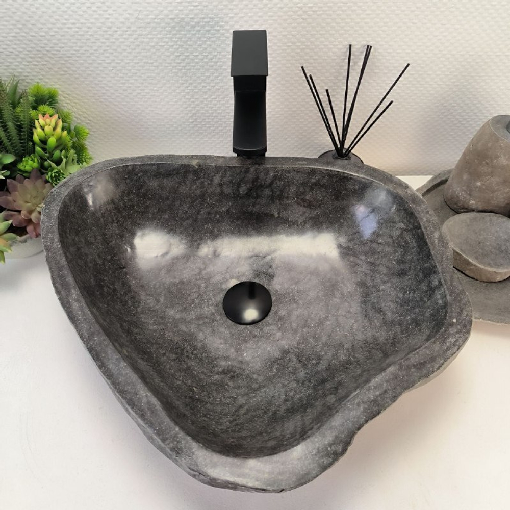 Раковина из речного камня RS63347 (51*44*16) 0123