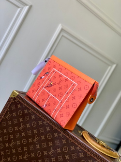 Louis Vuitton Pochette Voyage MM