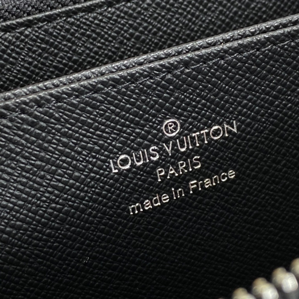 Louis Vuitton Zippy Wallet