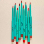 Карандаш для губ LIP LINER