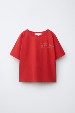 ZARA ФУТБОЛКА С ВЫШИТОЙ НАДПИСЬЮ CLARA CEBRIAN ©, КРАСНЫЙ