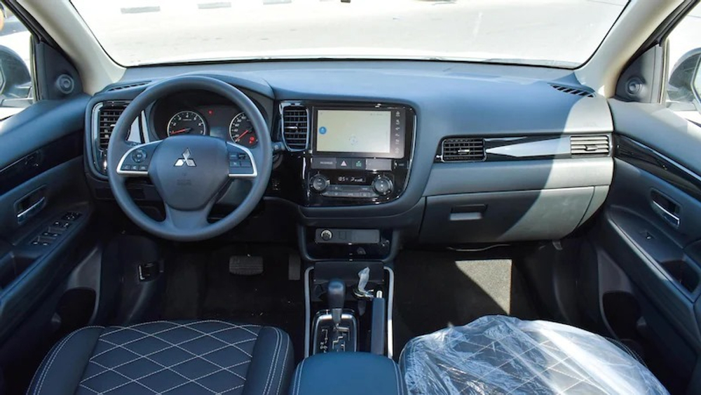 Помощь в покупке под ключ Mitsubishi Outlander Sport Plus 2022 FOR EXPORT LOCAL| 2WD A/T |Petrol | White