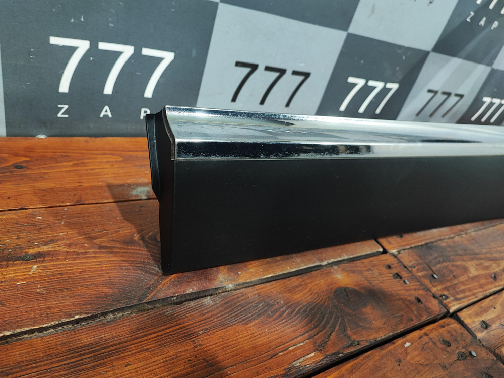 Накладка двери задней левой Kia Sorento 3 Prime (UM) 14-20 Б/У Оригинал 87775С5200