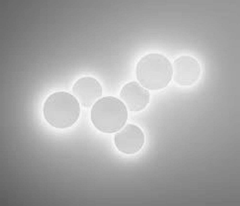 Wall design lamp Puck by Vibia (7 lampshades)