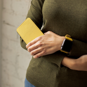 Чехол кожаный для iPhone XS Max желтого цвета