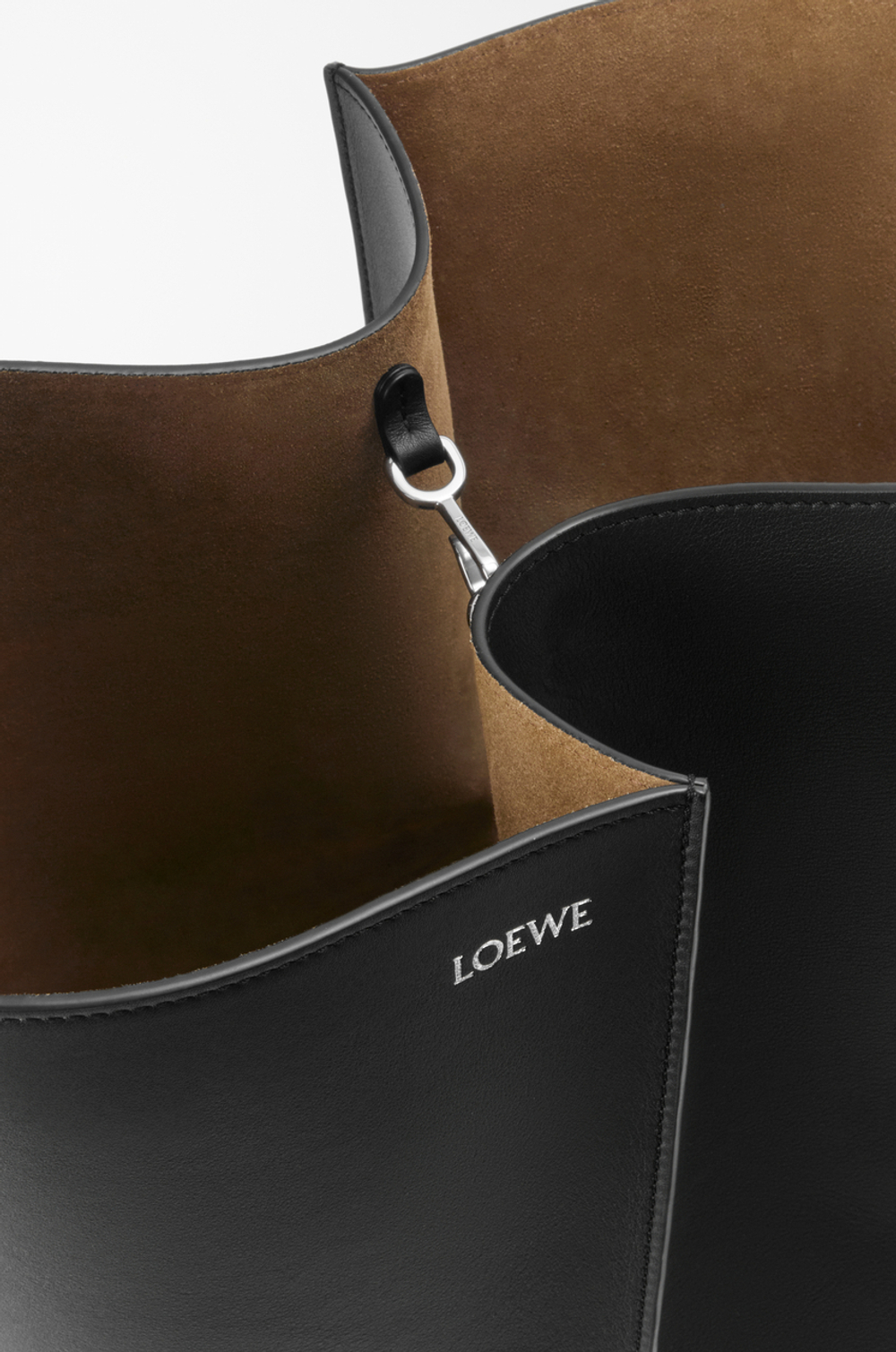 Loewe Большая сумка-тоут Bilbao из гладкой телячьей кожи, черный