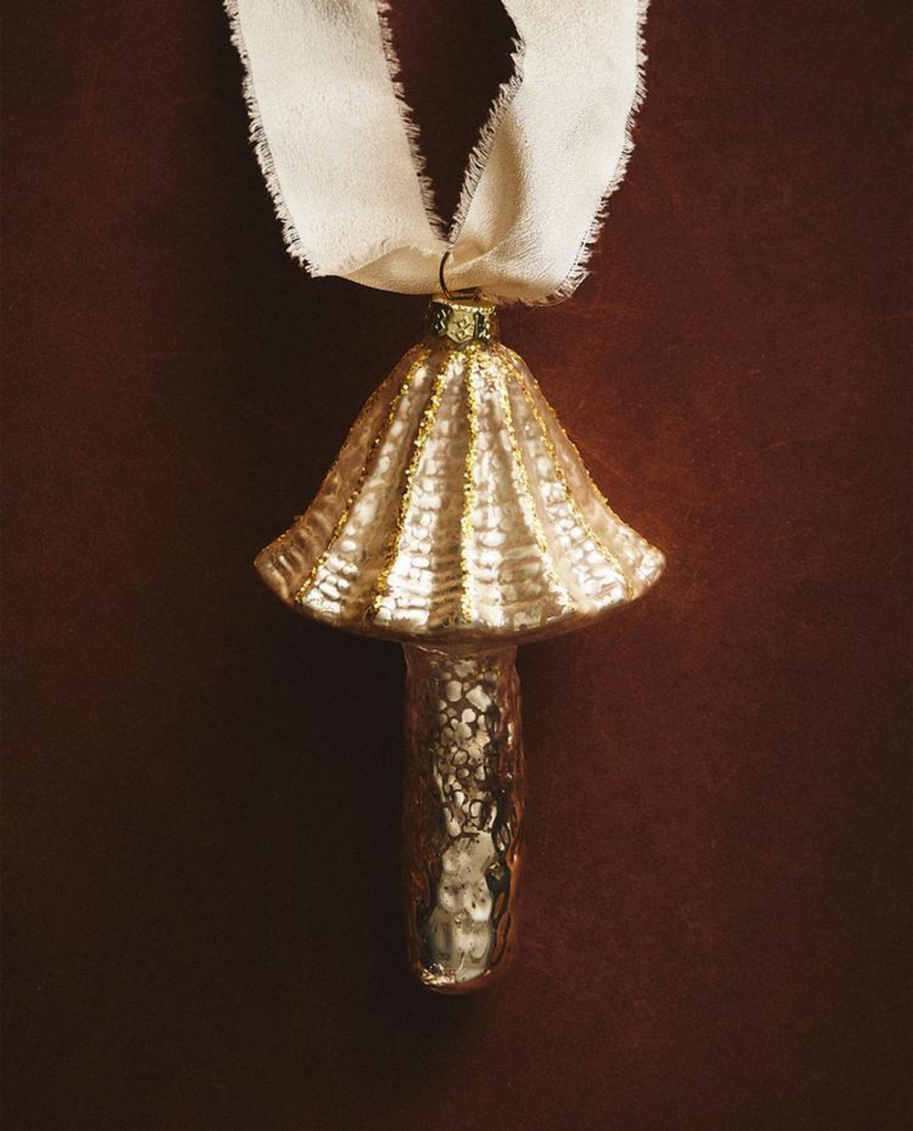 ZARA HOME ЕЛОЧНОЕ УКРАШЕНИЕ «ГРИБ», ЗОЛОТИСТЫЙ