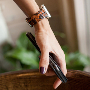 Ремешок для Apple Watch 40/41/42 mm из кожи питона, цвета коньяк