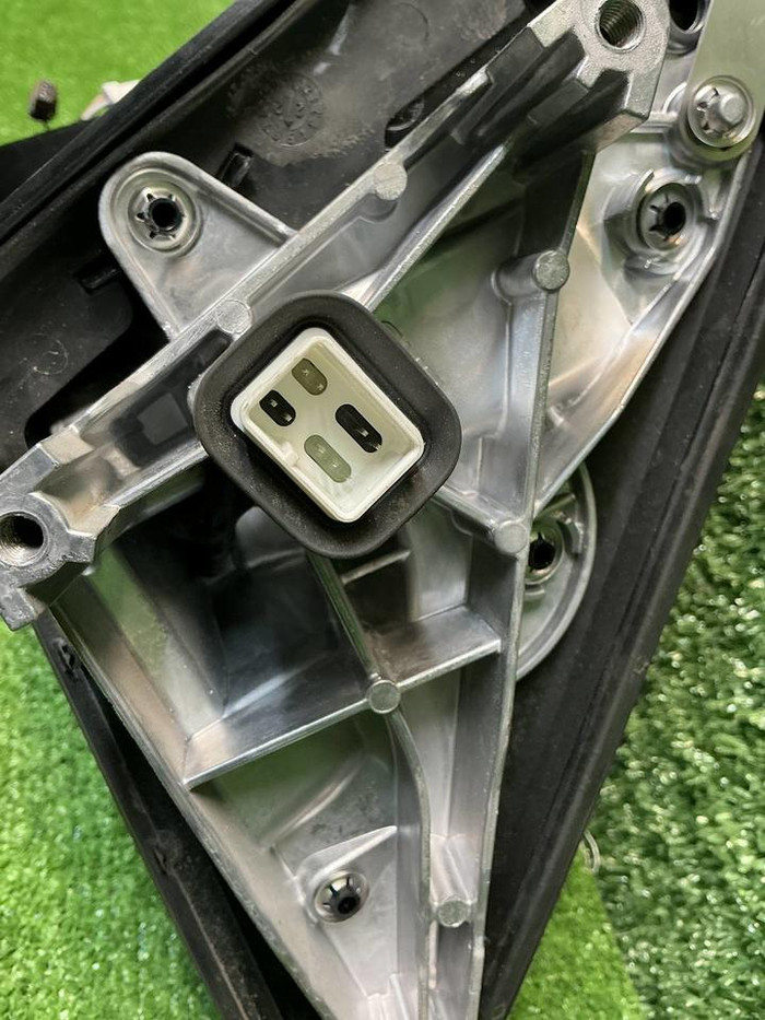 Зеркало левое BMW X5 G05 (2018-н.в.) 9 контактов