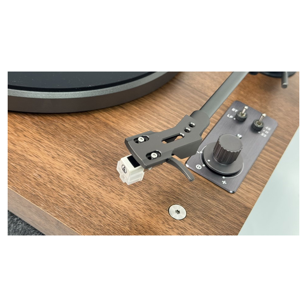 Проигрыватель винила Phaze Audio Adelle