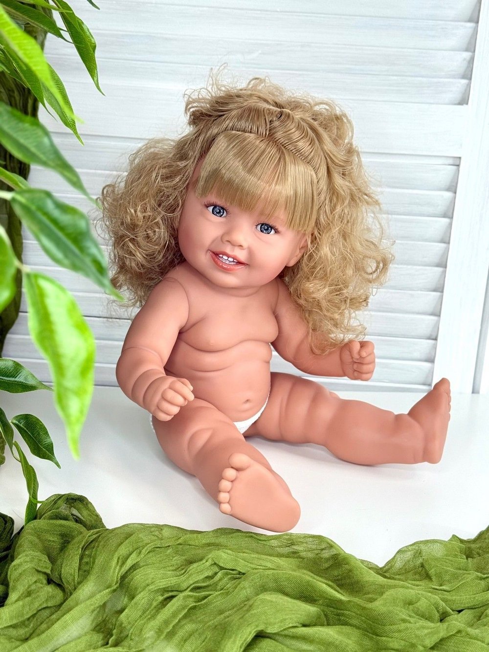 Кукла Manolo Dolls виниловая DIANA без одежды 47см (7300)