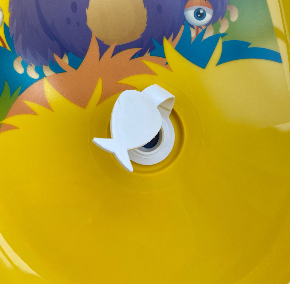 Ванна детская 86 см со сливом "Монстры" желтый