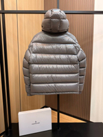 Пуховик Moncler