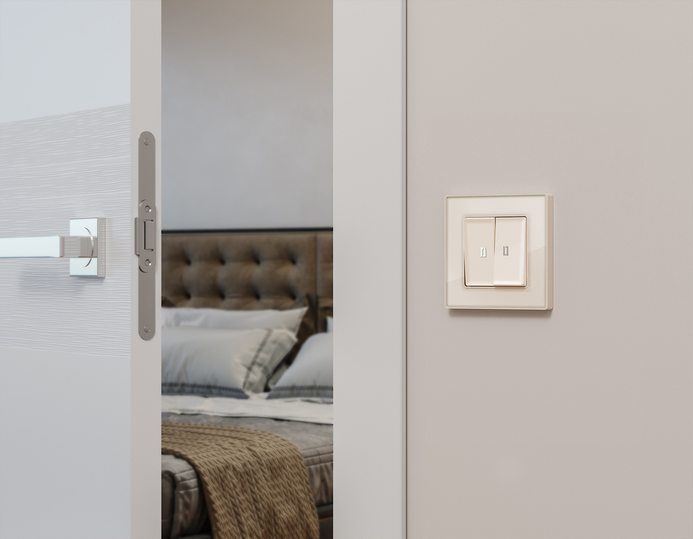 MA304055 Комплект механизма 2-кл выключателя с самовозвратом с подсветкой 5600K ALFA Бежевый глянец QUANT (AP3040, VM129, G14W)