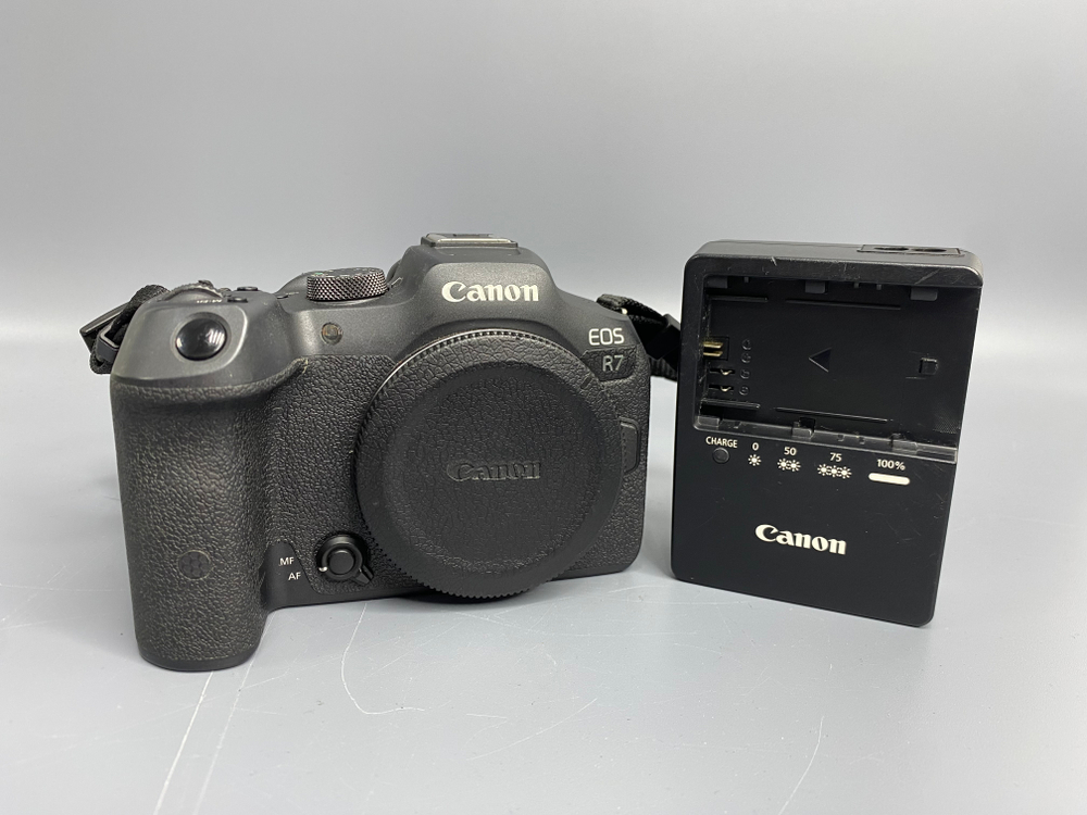 Canon EOS R7 Body 60.000 кадров