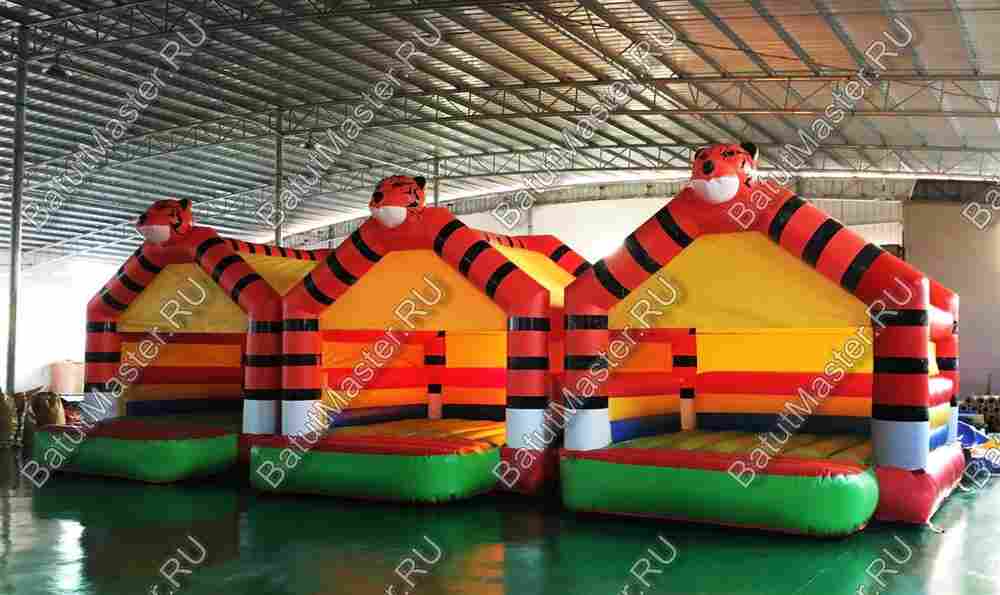 Детский надувной батут "Тигр на прогулке" с крышей 4*4*3,5 м