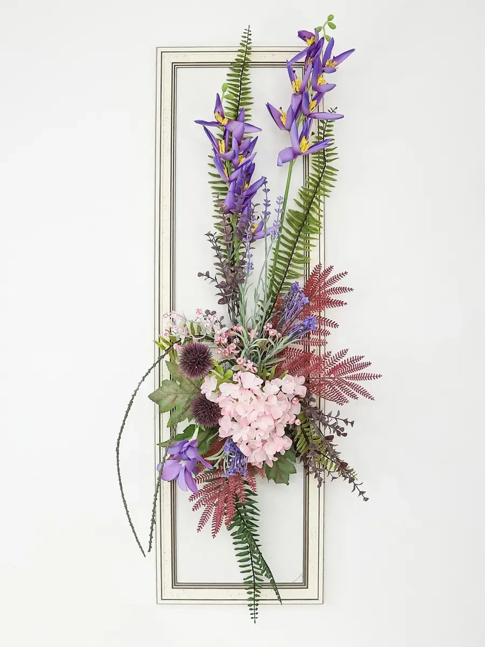 Искусственные цветы для декора стен