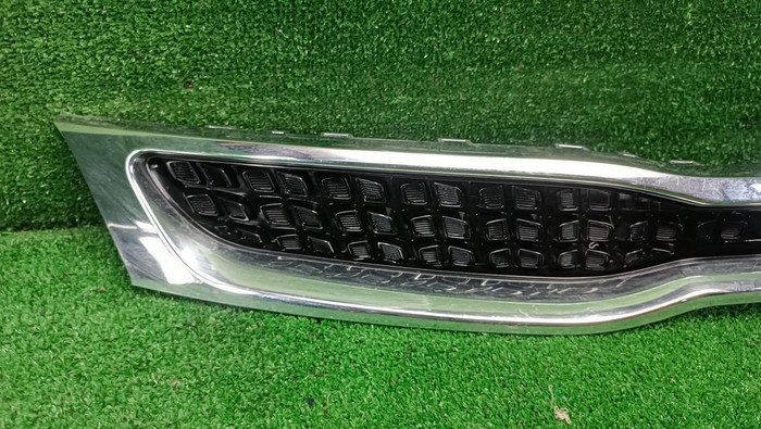 Решетка радиатора KIA Rio 4 X-Line (2017-2020)