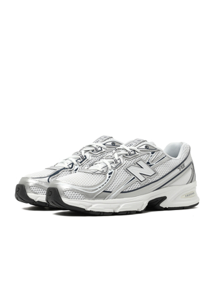 Кроссовки 740